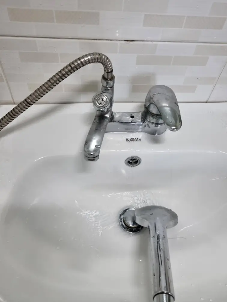 세면대 샤워 겸용 수전으로 바꾸고 싶을 때